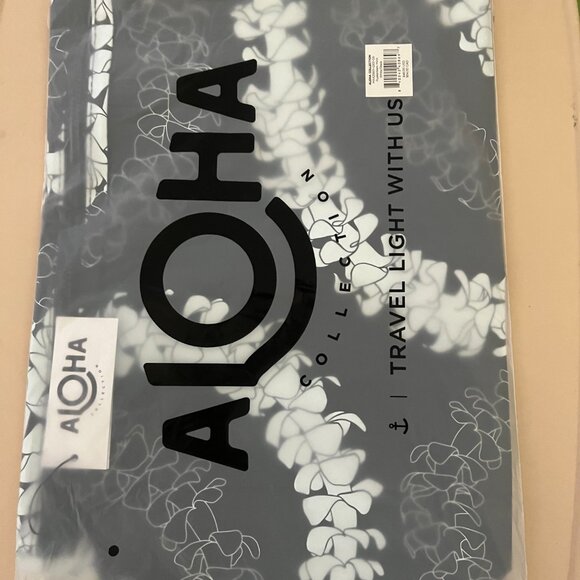 Aloha Collection Max Pouch Puakenikeni NWT - Picture 4 of 5